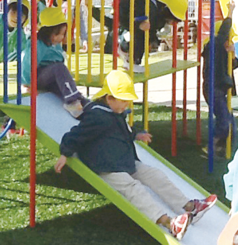 ジャングル滑り台